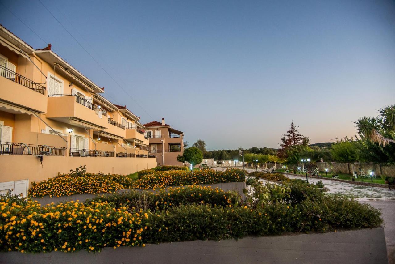 Aristotelis Apartments Razata ภายนอก รูปภาพ