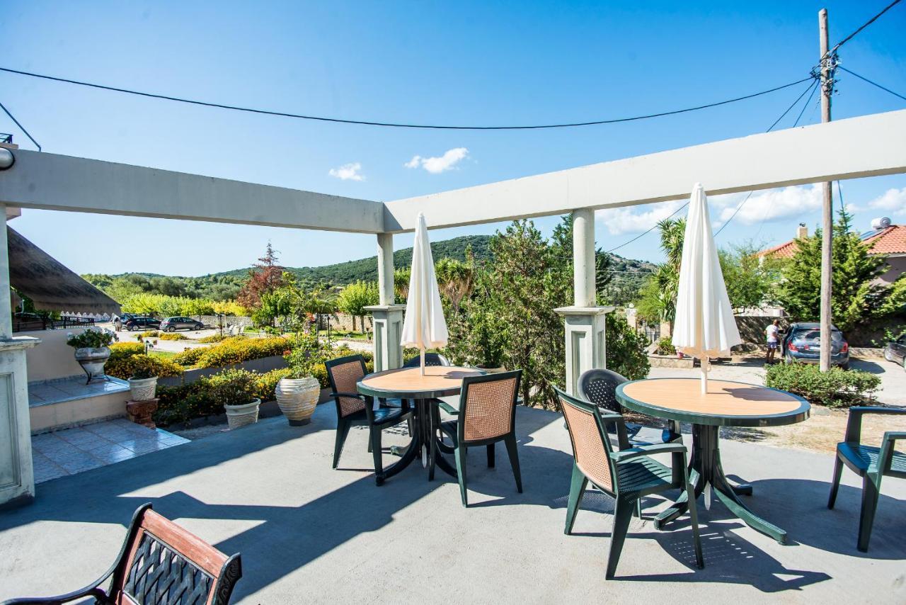 Aristotelis Apartments Razata ภายนอก รูปภาพ