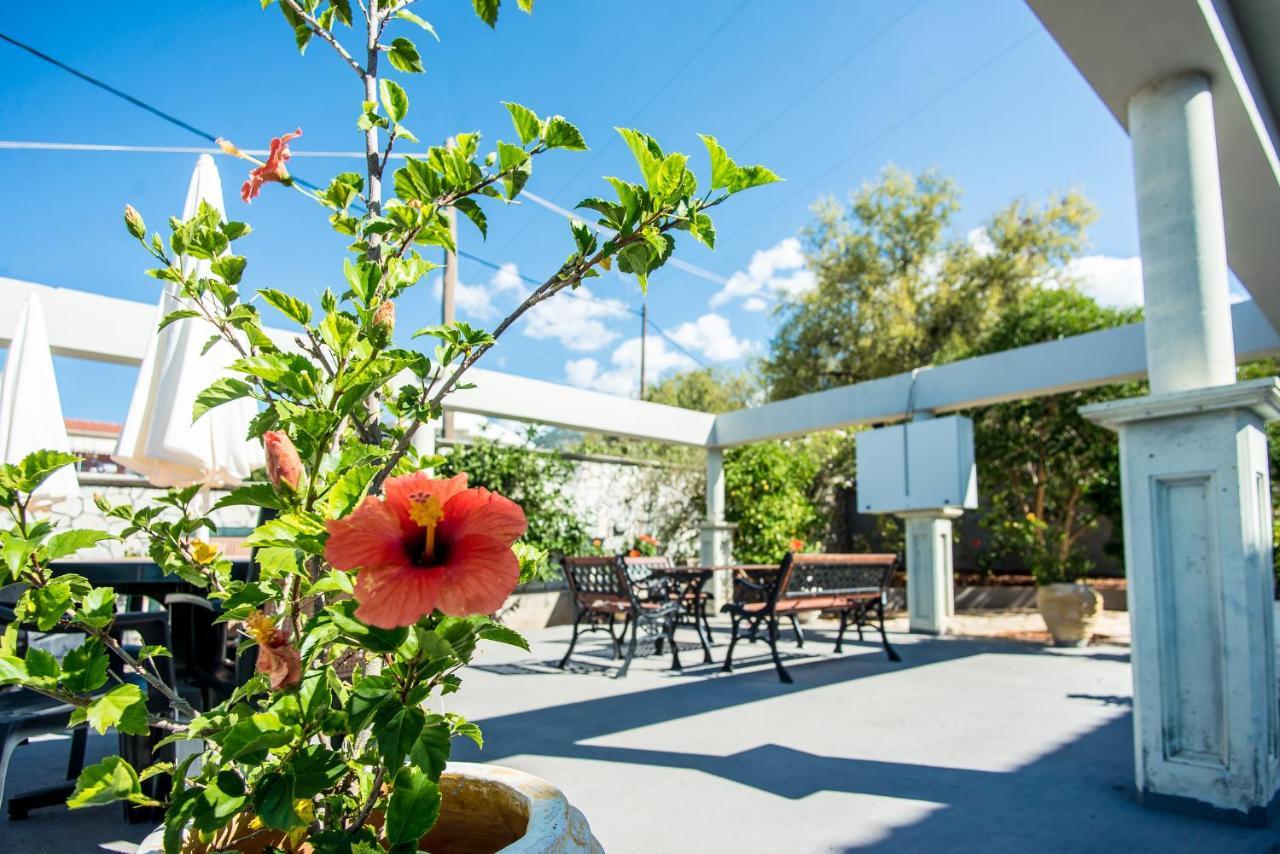 Aristotelis Apartments Razata ภายนอก รูปภาพ