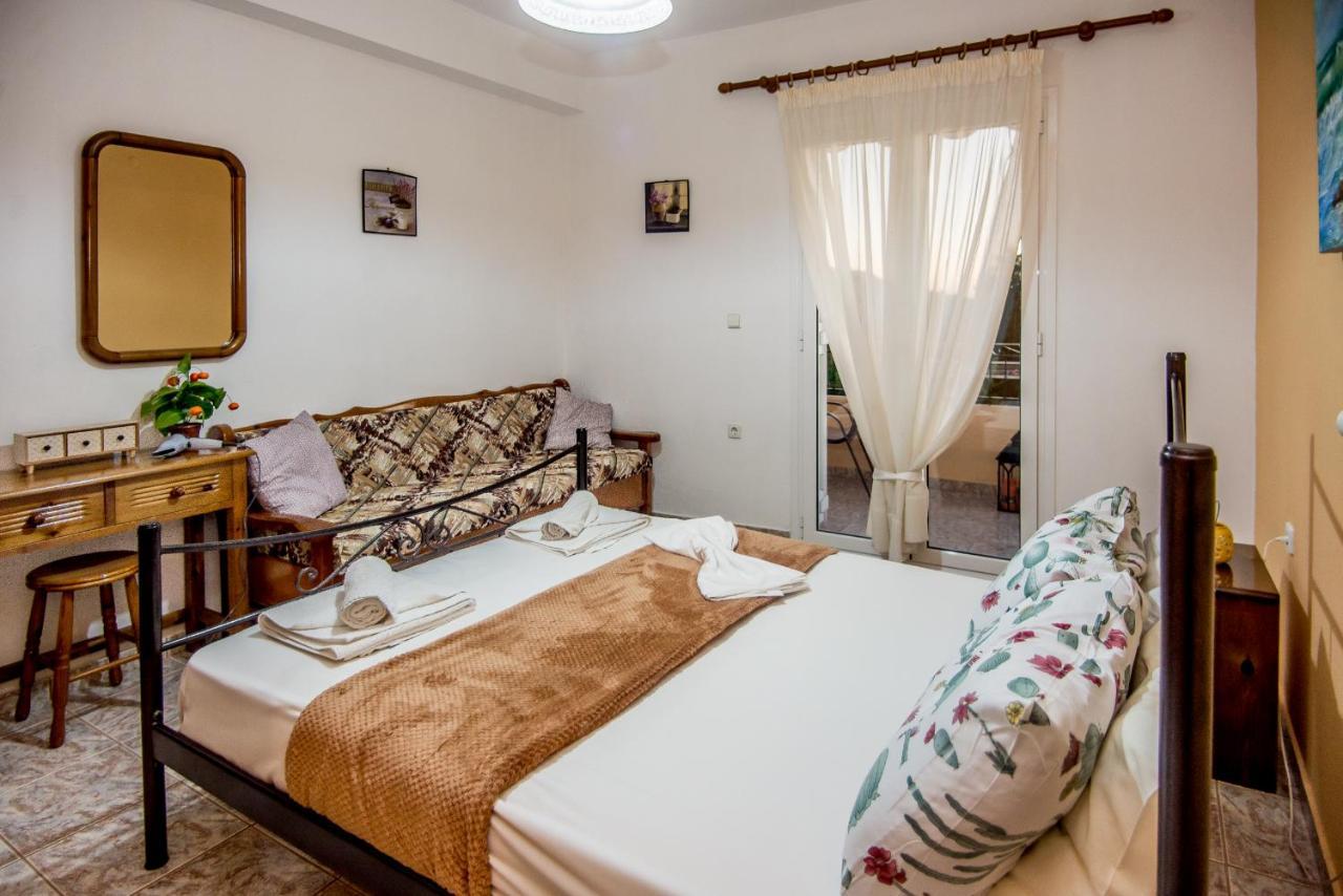 Aristotelis Apartments Razata ภายนอก รูปภาพ